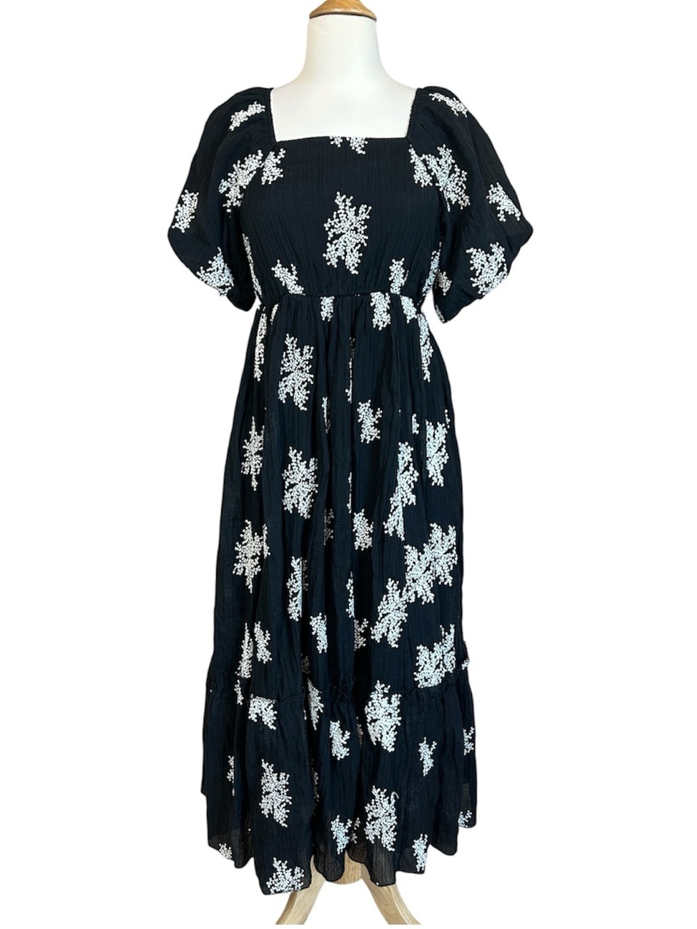 NWT Polagram Black Maxi Dress with White Floral Embroidery Puff Sleeves size S